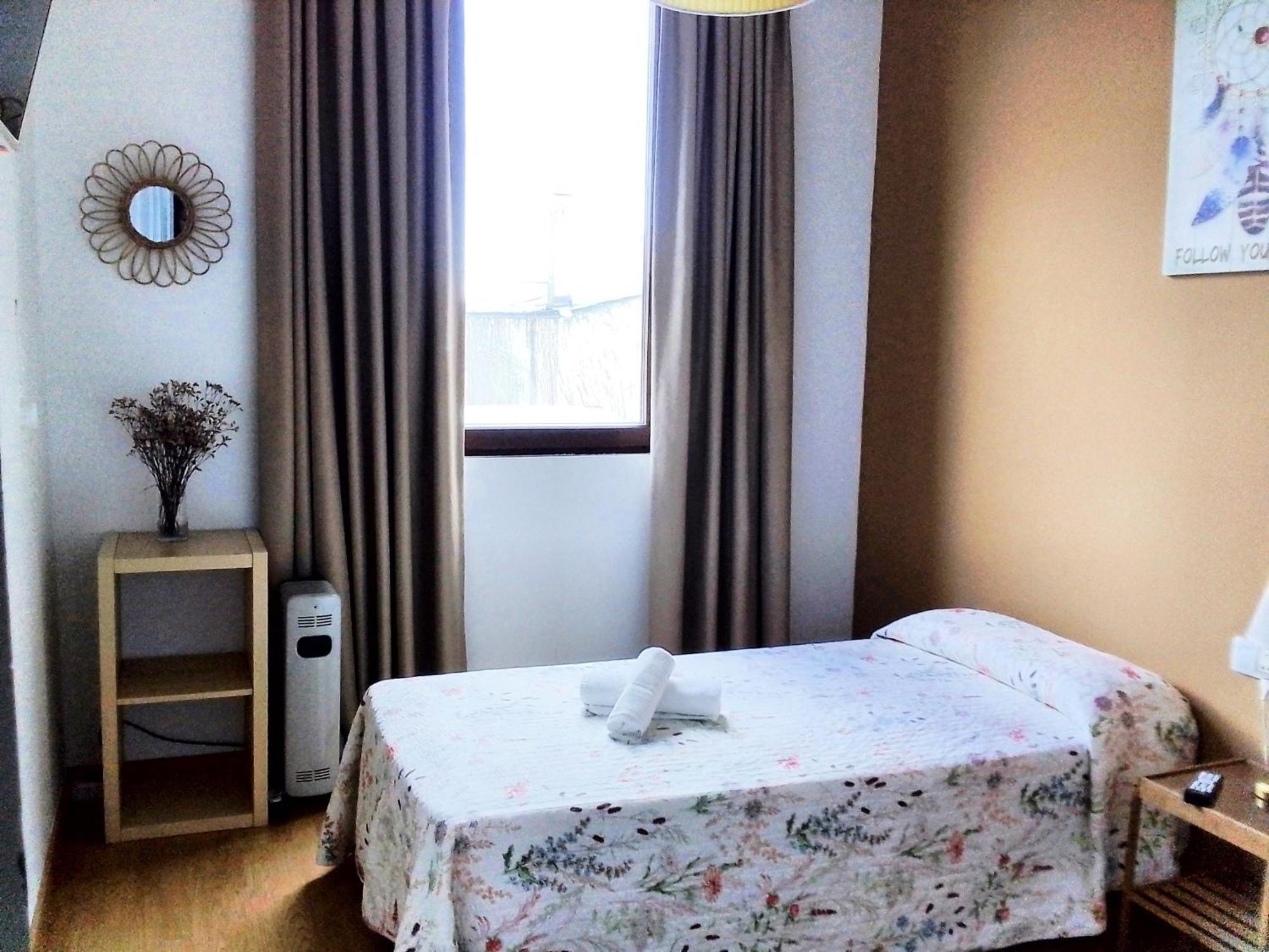 Albergue San Lazaro Sarria Extérieur photo