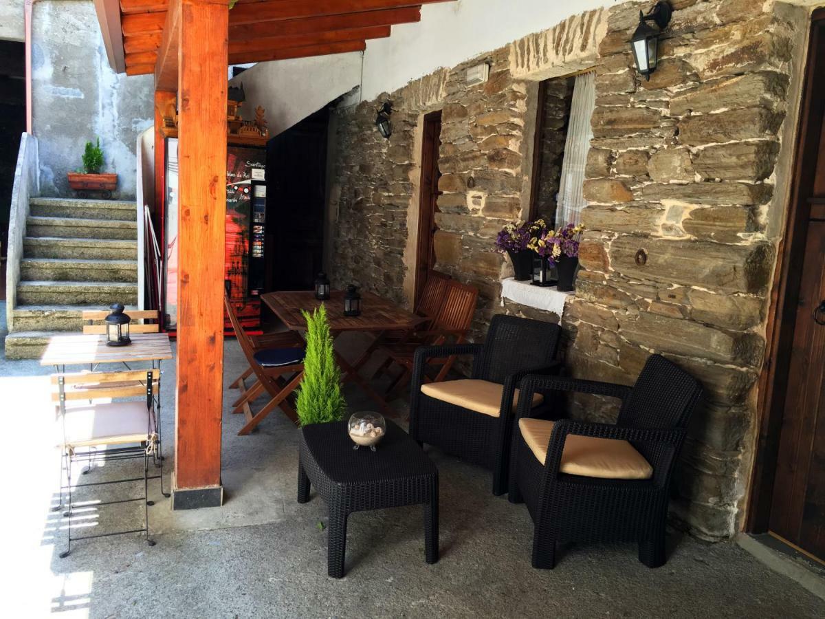 Albergue San Lazaro Sarria Extérieur photo